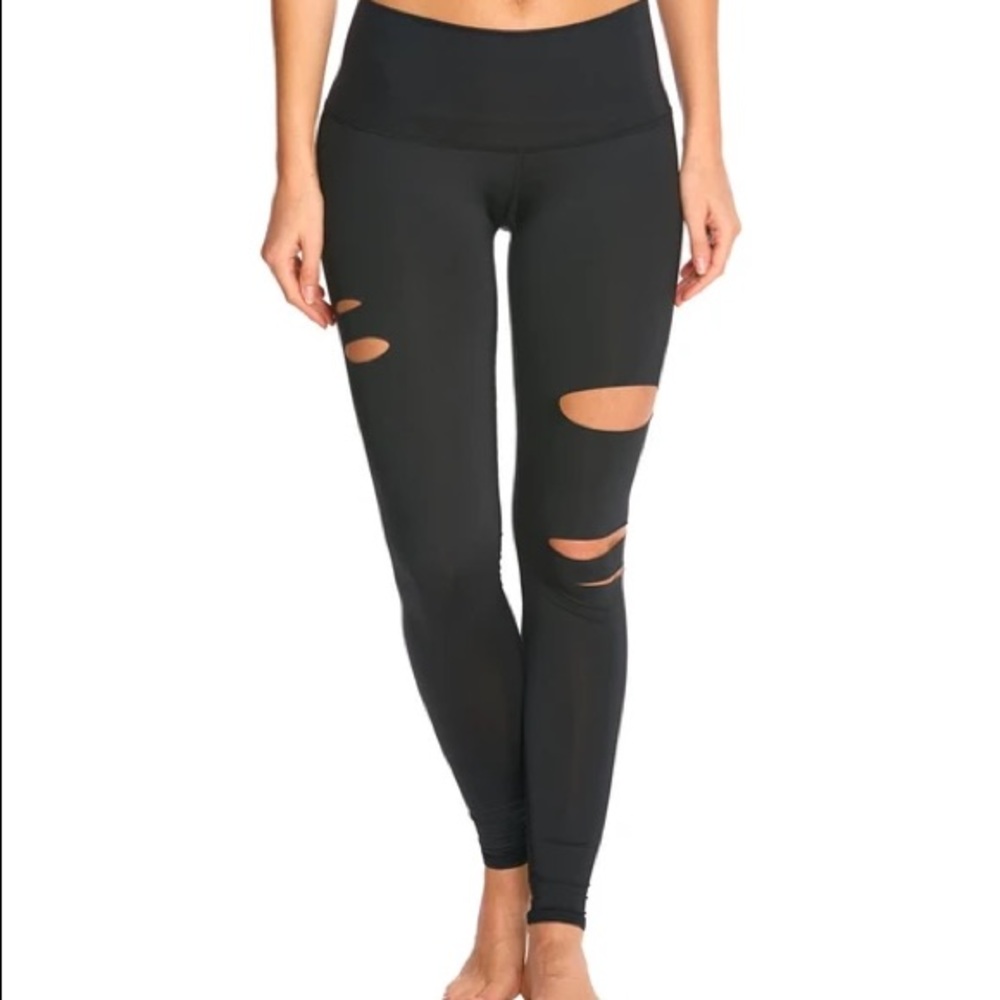 Teeming Laser Cut Yoga Pant